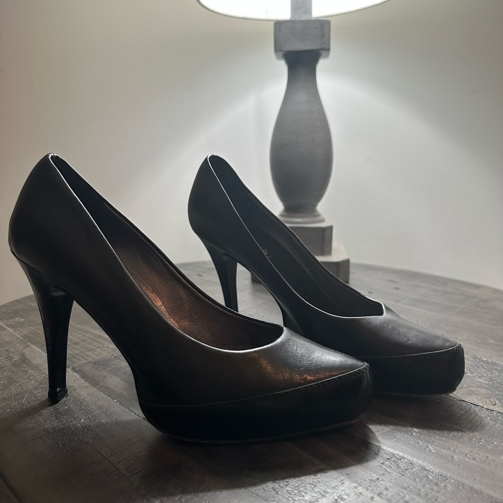 Claudia Ciuti Black Leather Pump Heels